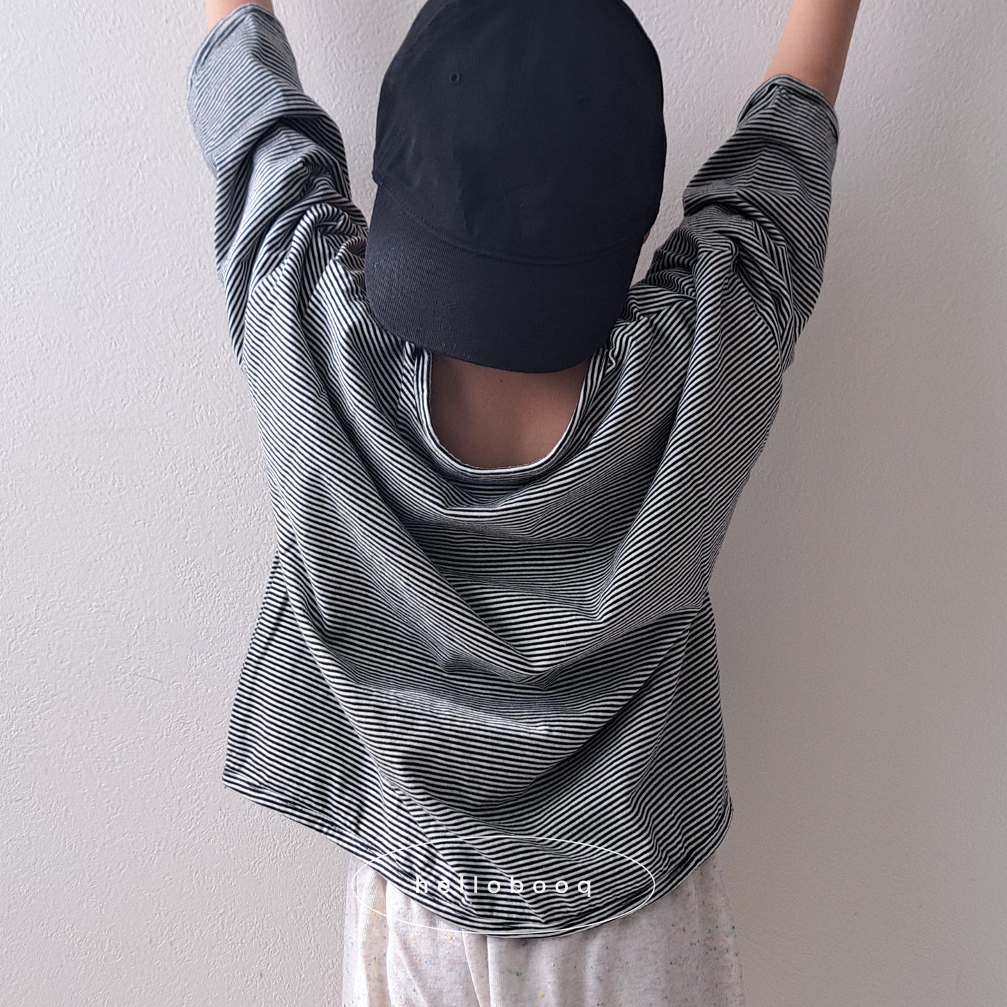 narrow boredr long tee
