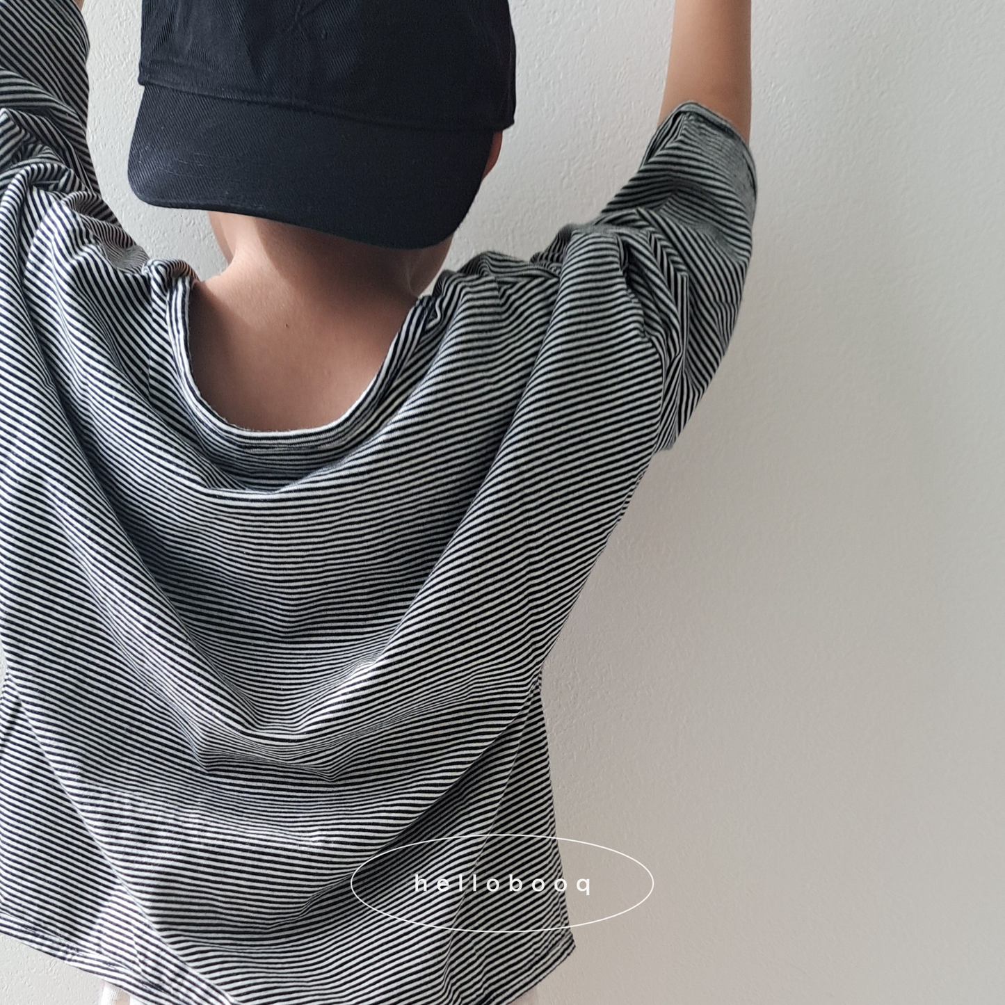 narrow boredr long tee