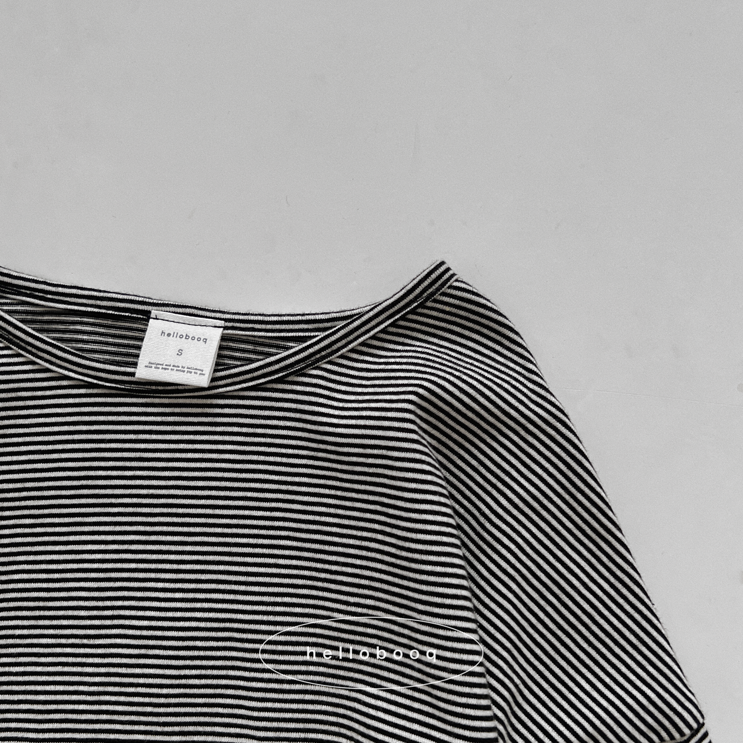 narrow boredr long tee