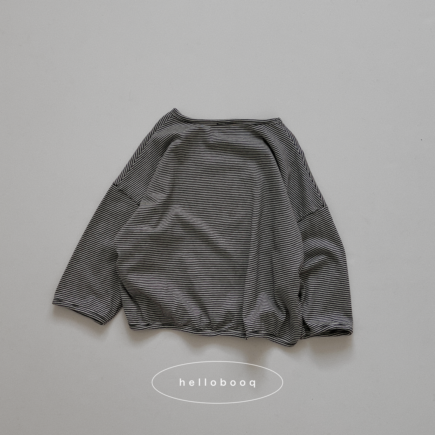 narrow boredr long tee