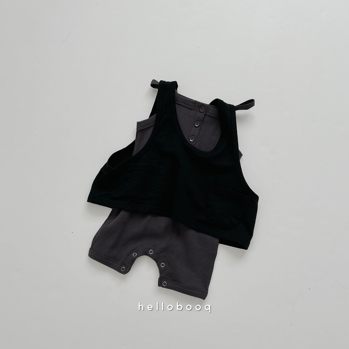 mono vest